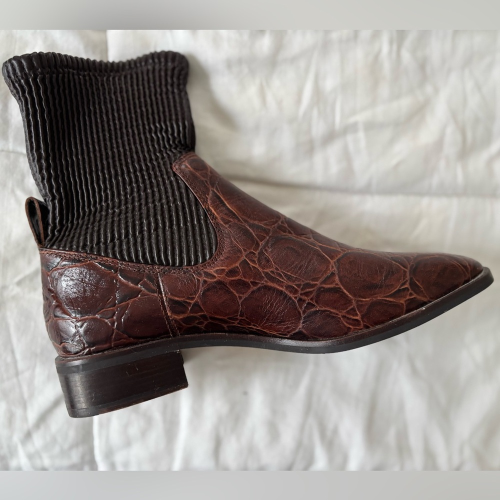 Louise et Cie NWOT Brown Ankle Boots 7.5 Wmns